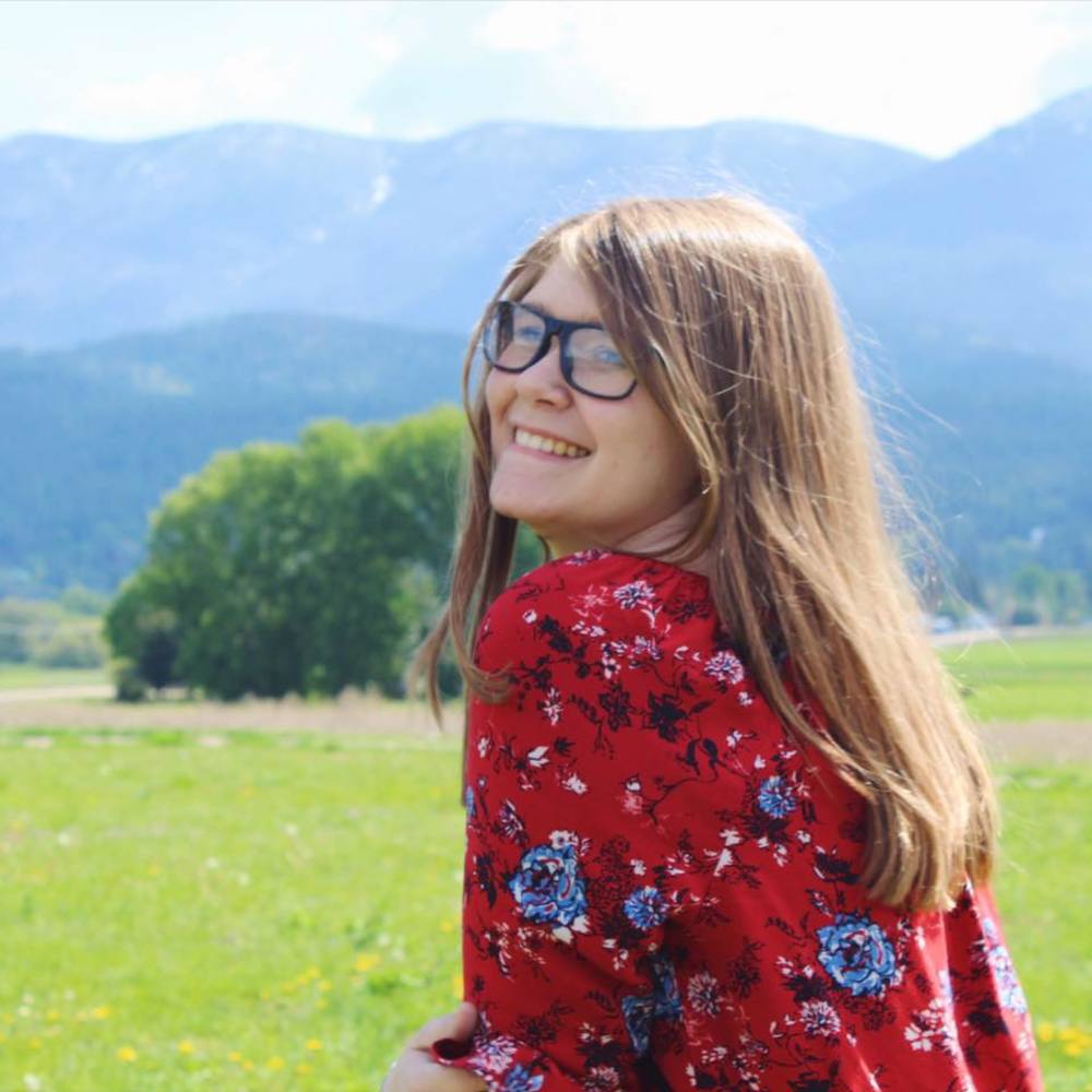 Meet your Posher, Alexis